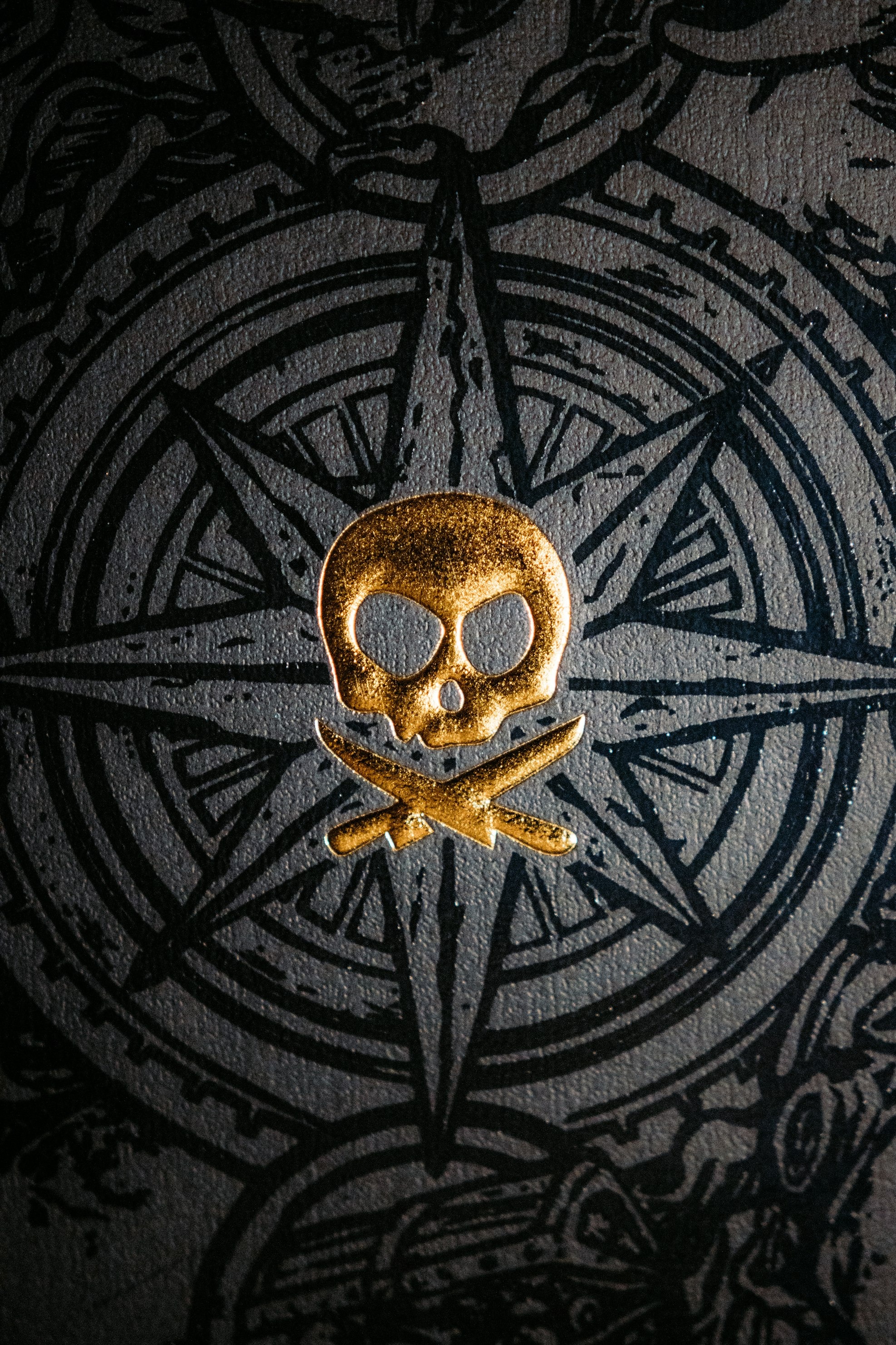 Goldenes und schwarzes Metall rundes Dekor